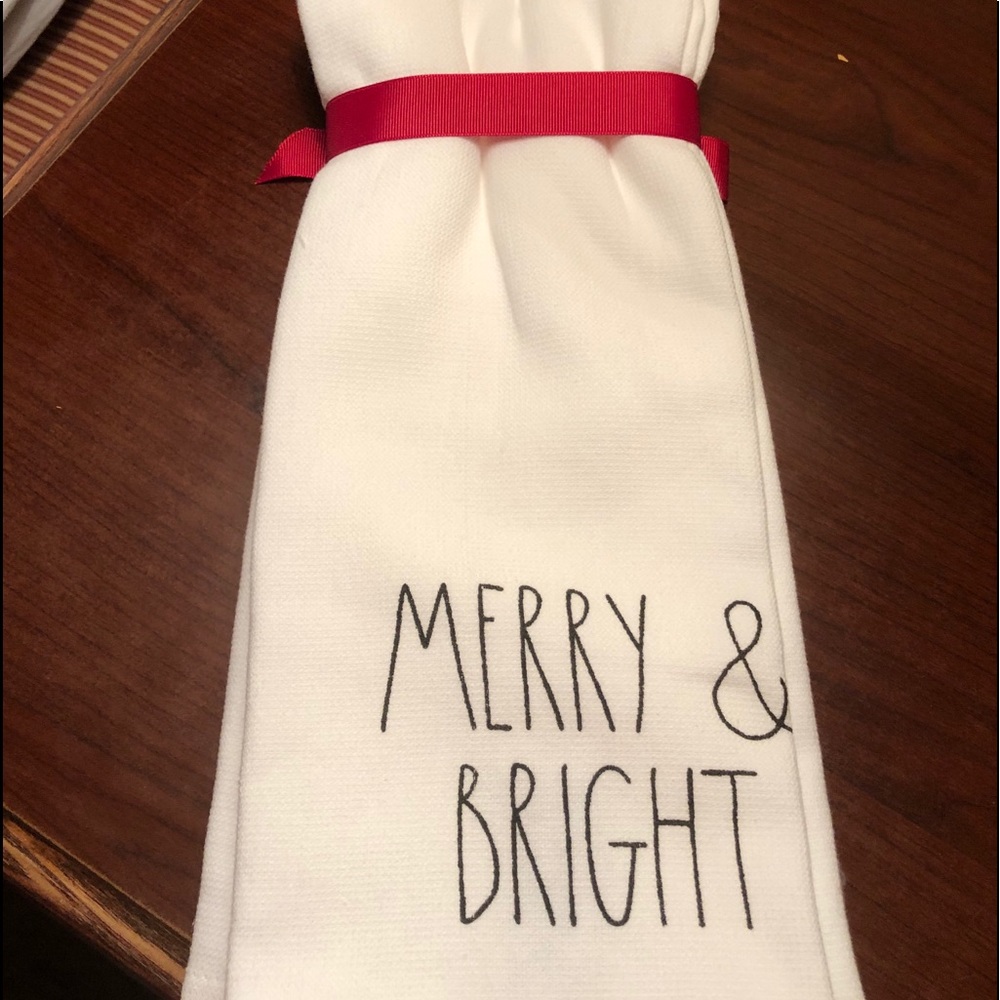 Rae Dunn Christmas Towel Set